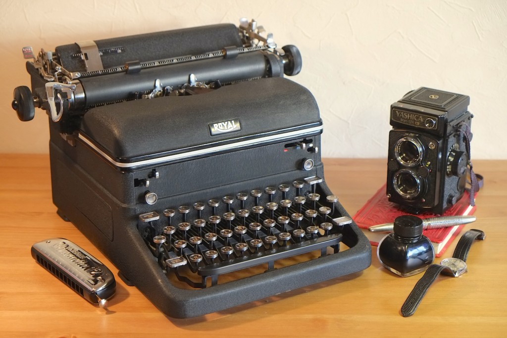 Пишущая машинка Royal KMM